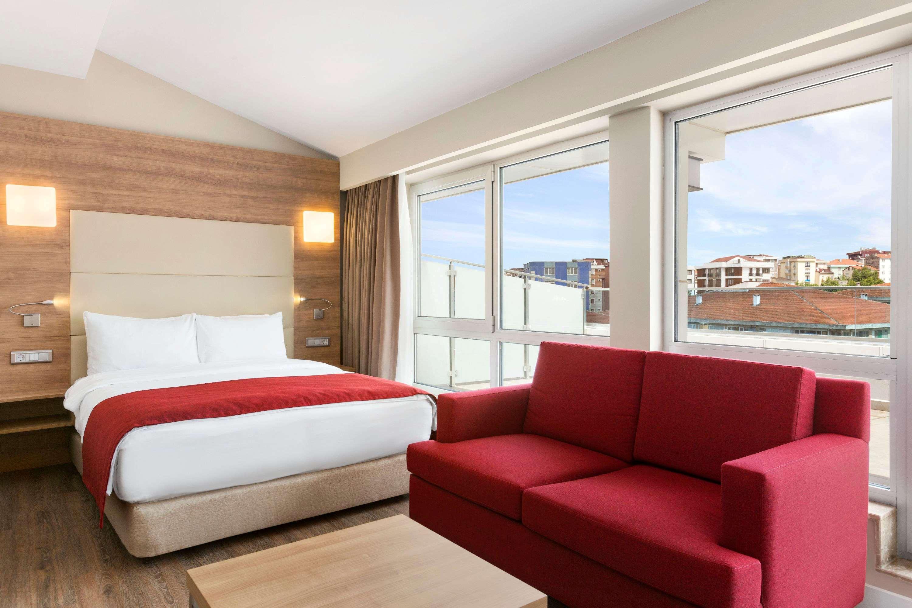 Ramada Encore Istanbul Kartal Екстериор снимка