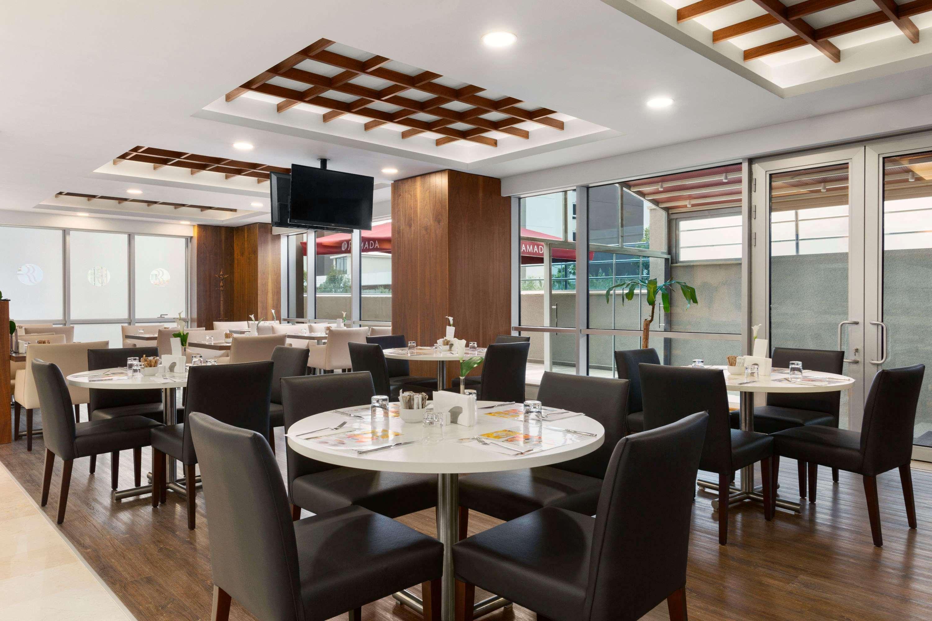 Ramada Encore Istanbul Kartal Екстериор снимка
