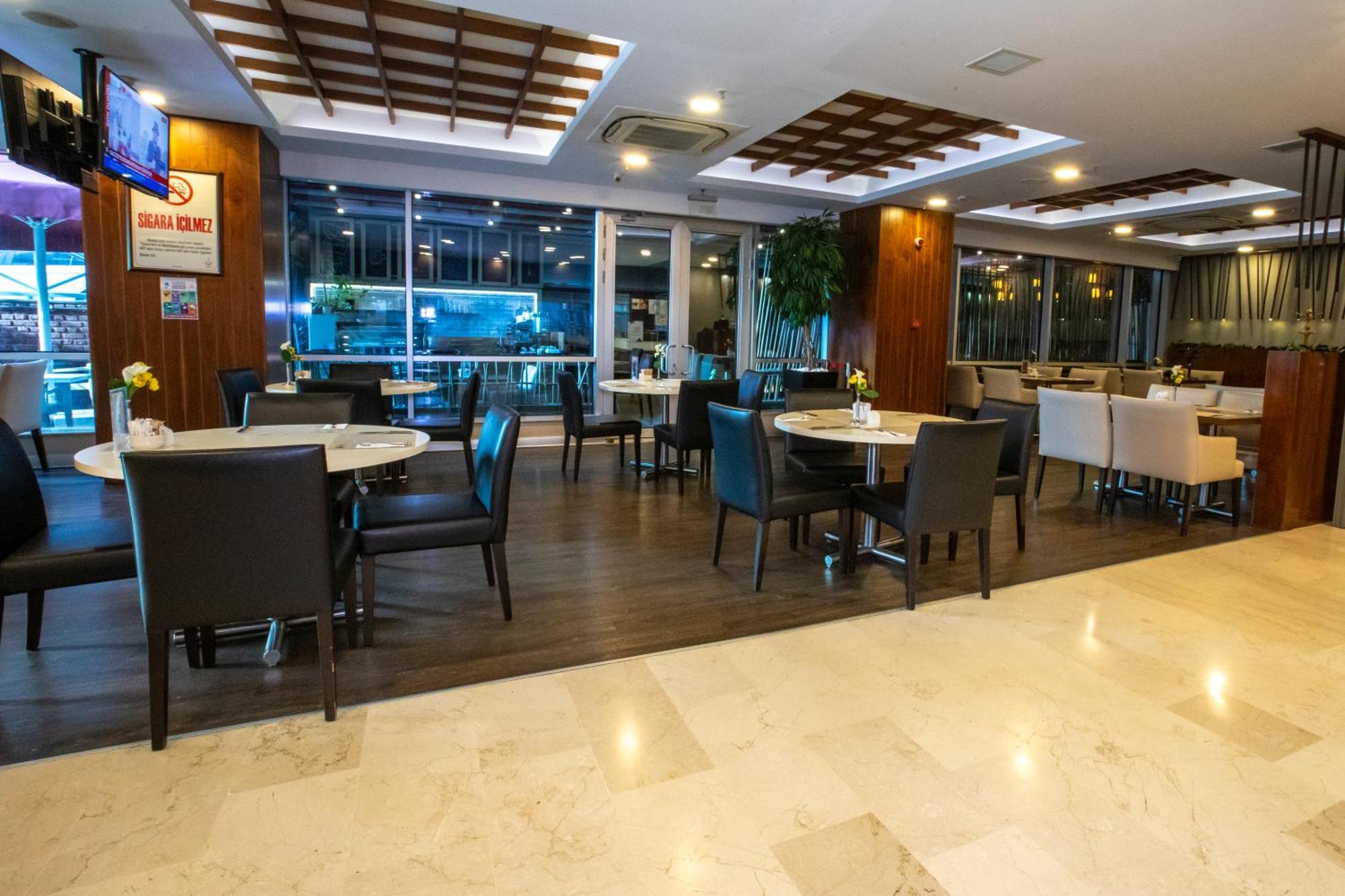 Ramada Encore Istanbul Kartal Екстериор снимка