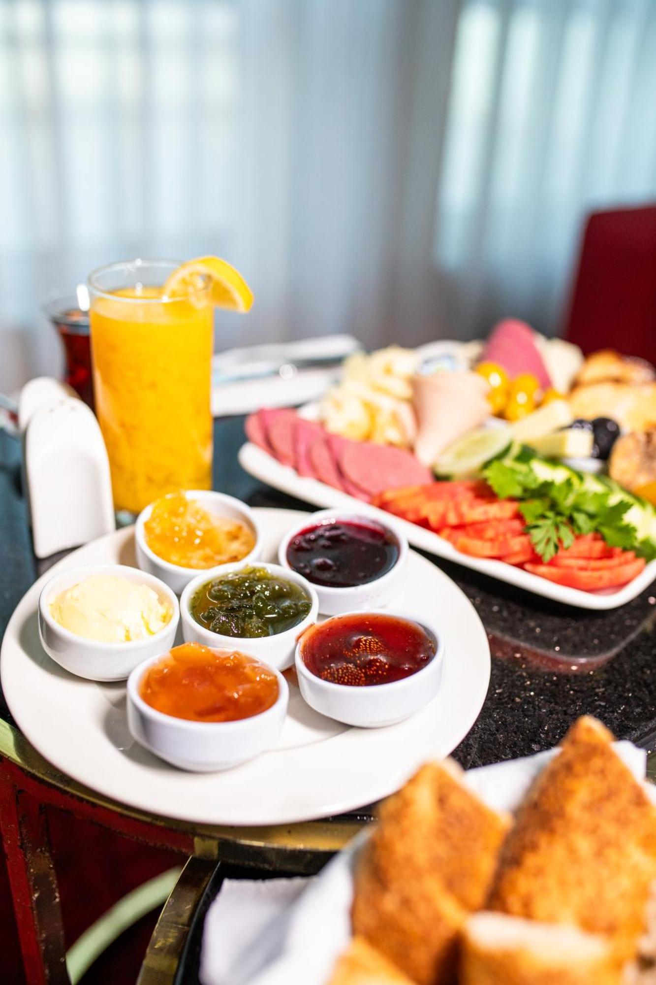 Ramada Encore Istanbul Kartal Екстериор снимка
