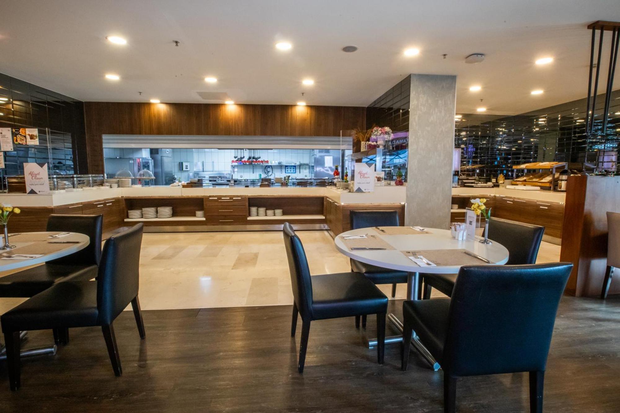 Ramada Encore Istanbul Kartal Екстериор снимка