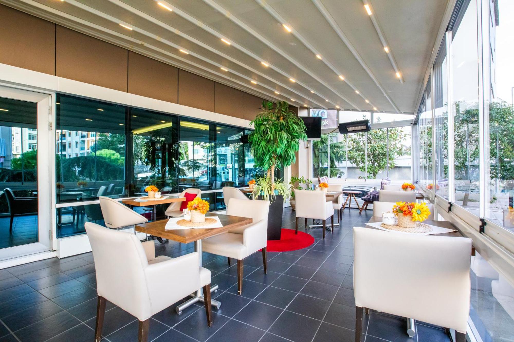 Ramada Encore Istanbul Kartal Екстериор снимка