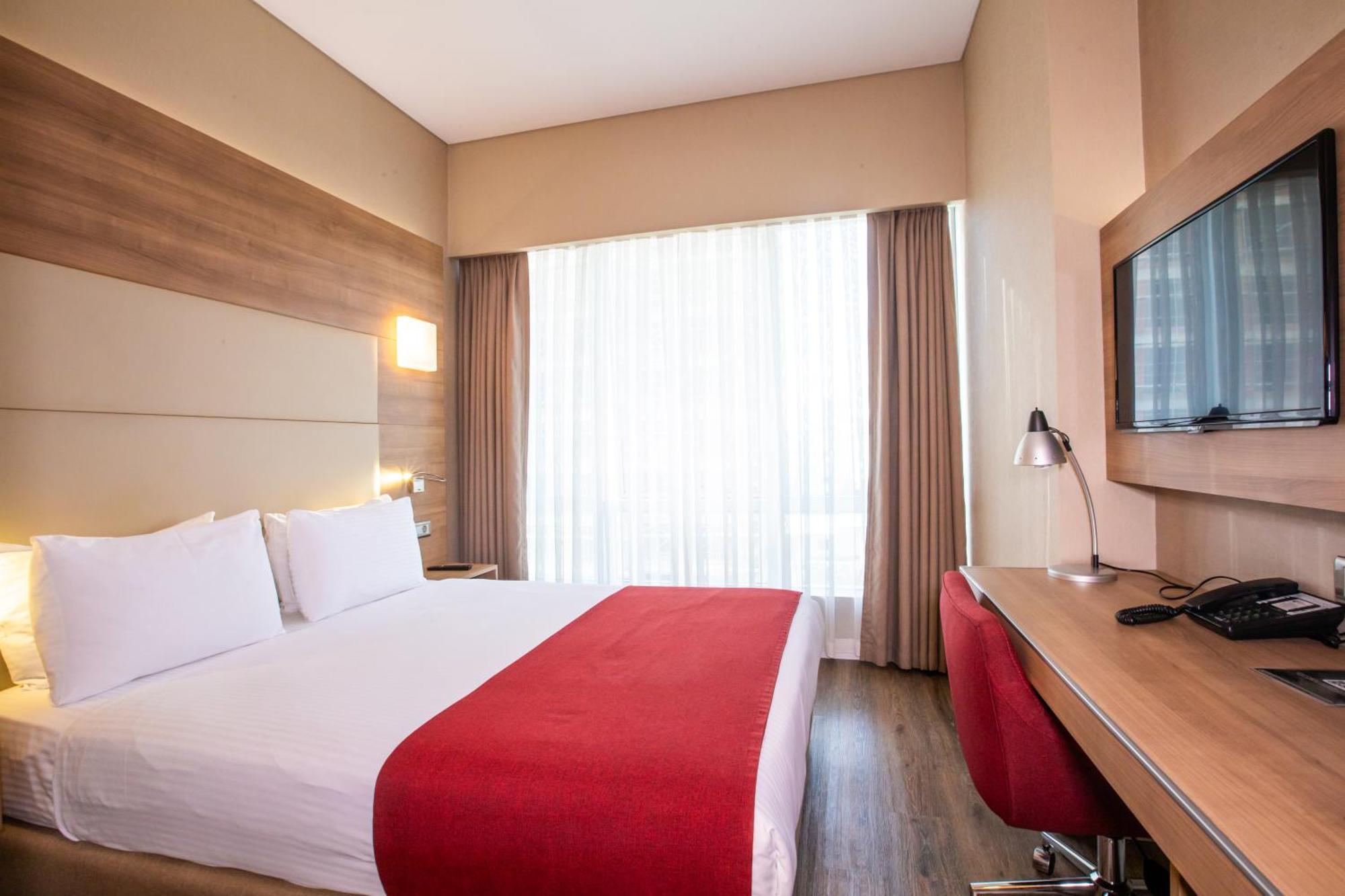 Ramada Encore Istanbul Kartal Екстериор снимка
