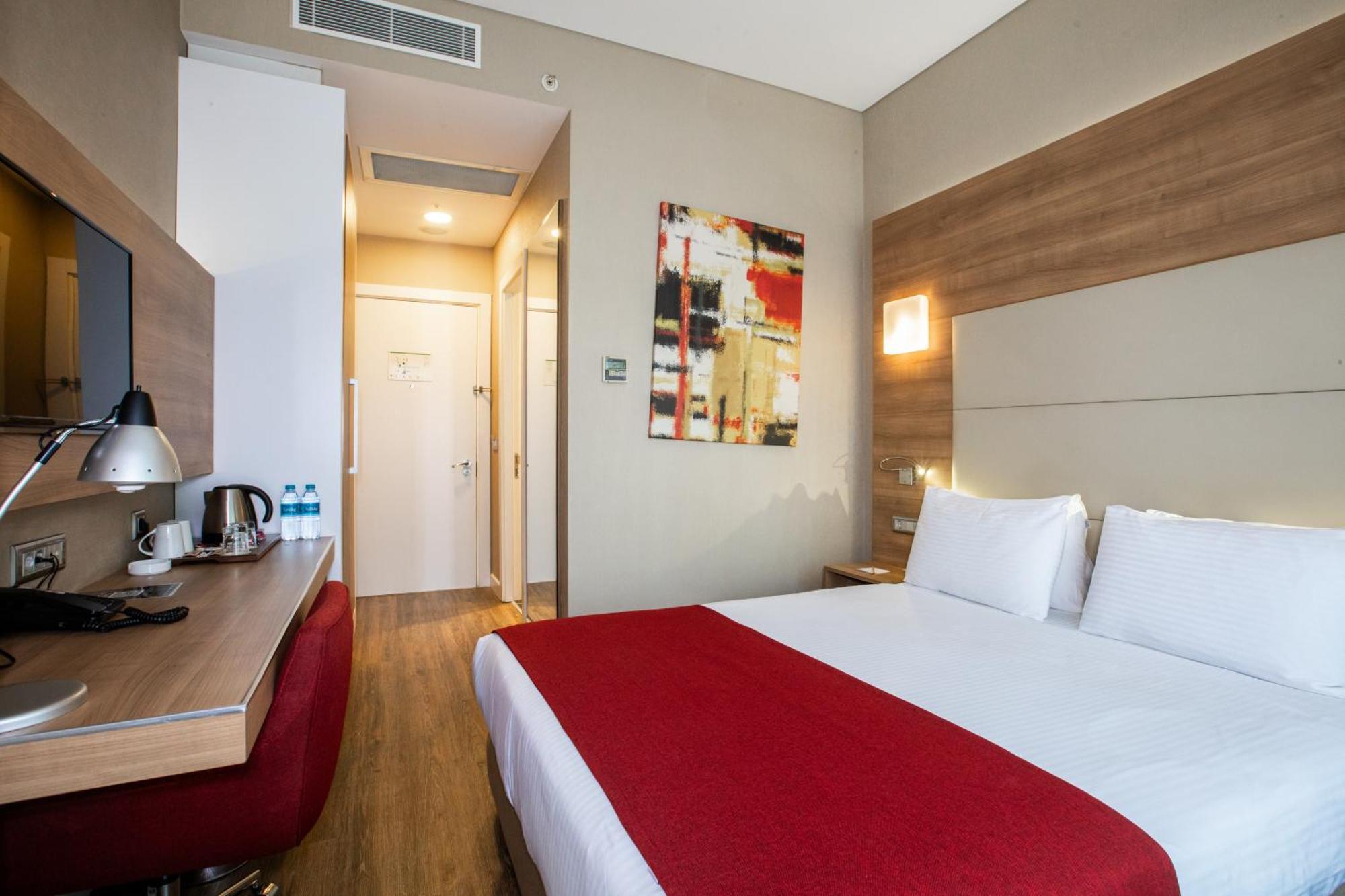 Ramada Encore Istanbul Kartal Екстериор снимка