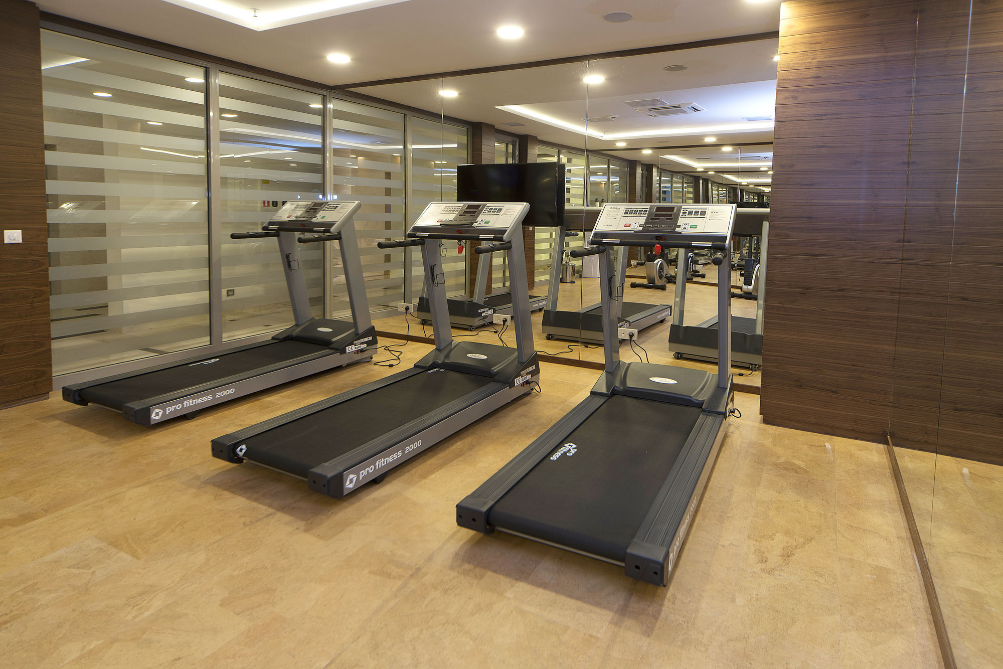 Ramada Encore Istanbul Kartal Екстериор снимка
